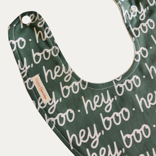HEY BOO! | DRIBBLE BIB