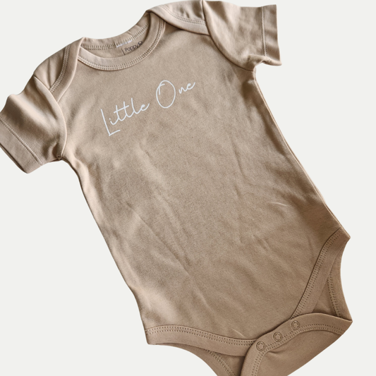 ORGANIC ONESIE | LITTLE ONE | CLAY