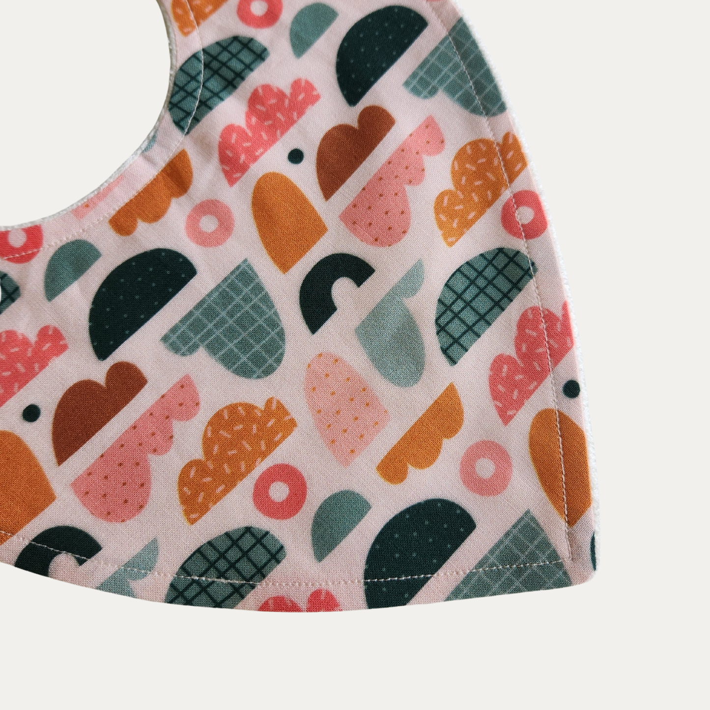DRIBBLE BIB | PUZZLE SHAPES