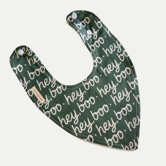 HEY BOO! | DRIBBLE BIB