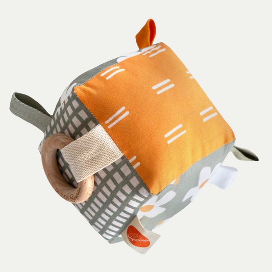 SOFT SENSORY CUBE | DAISY