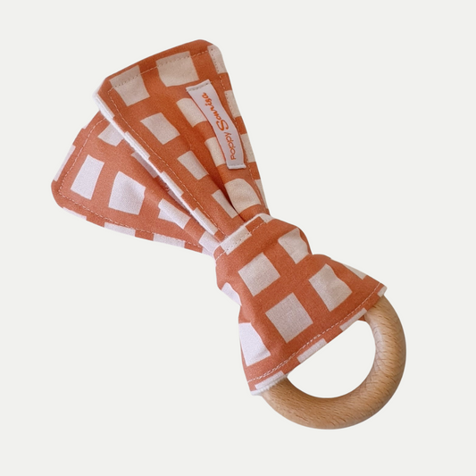 BURNT ORANGE GRID | SENSORY RATTLE